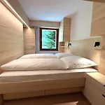 Sandrina 101 דירה