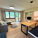 Sandrina 101 * לויקרבאד