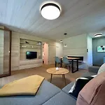 Sandrina 101 דירה לויקרבאד