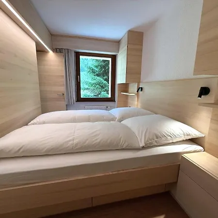 Sandrina 101 לויקרבאד